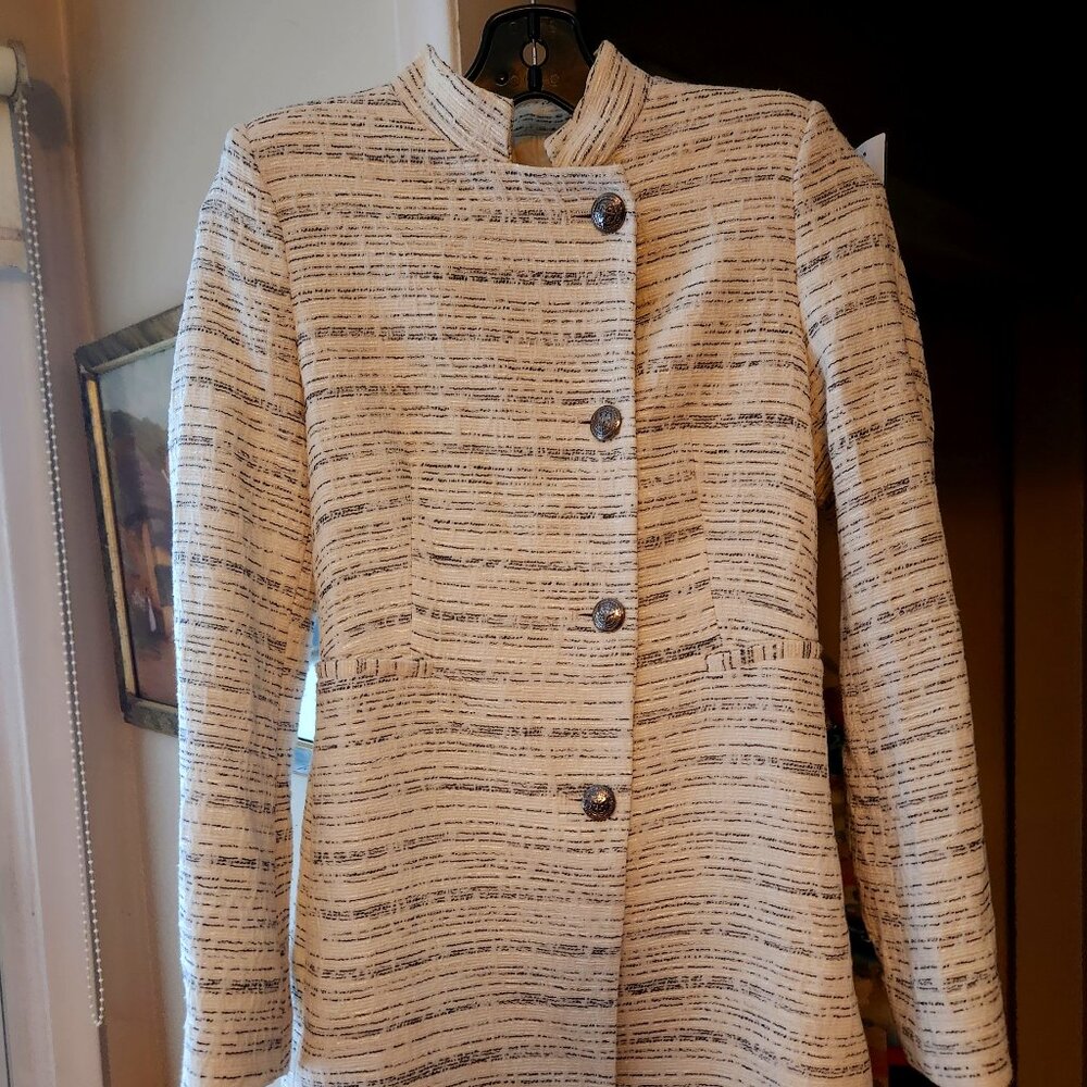 Beautifully textured Zara Jacket - Nehru collar - lined, super fit 75% cotton